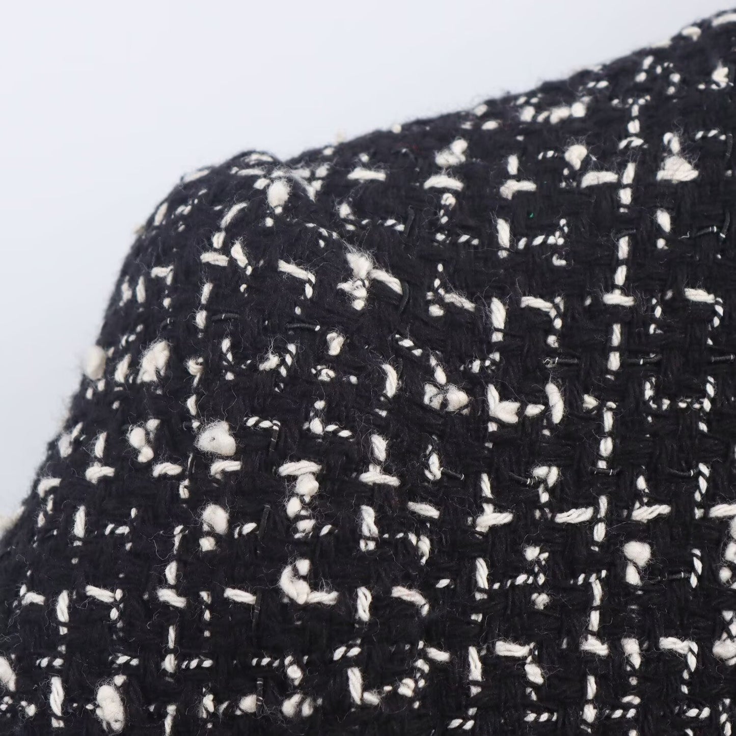 Collar long sleeved double breasted