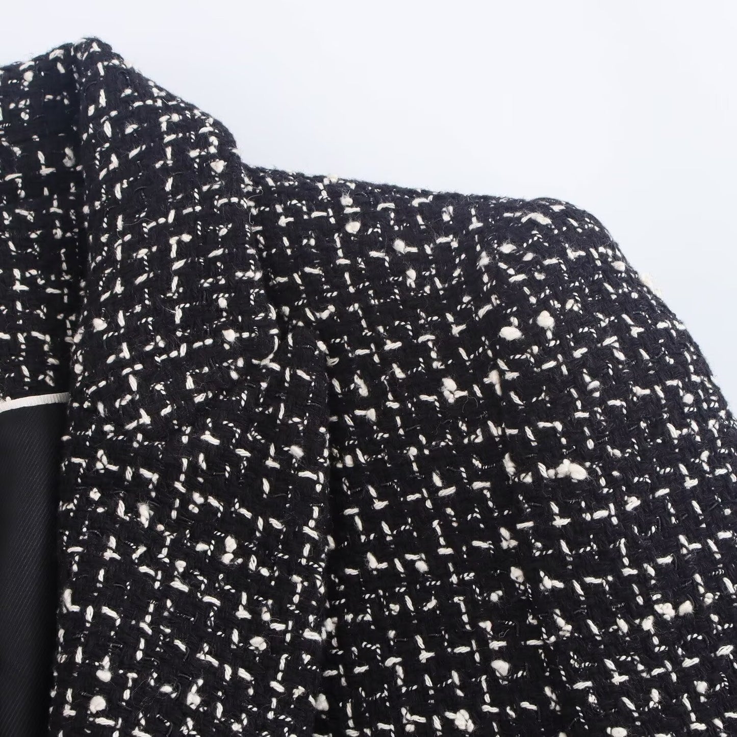 Collar long sleeved double breasted