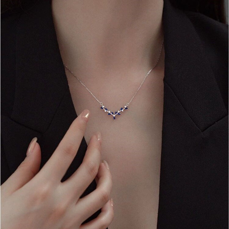 925 Sterling Silver Antler Pendant Necklace