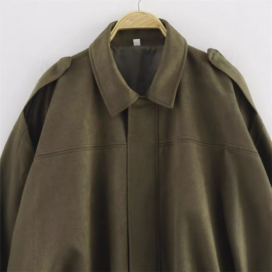 Three-piece set combines contemporary style